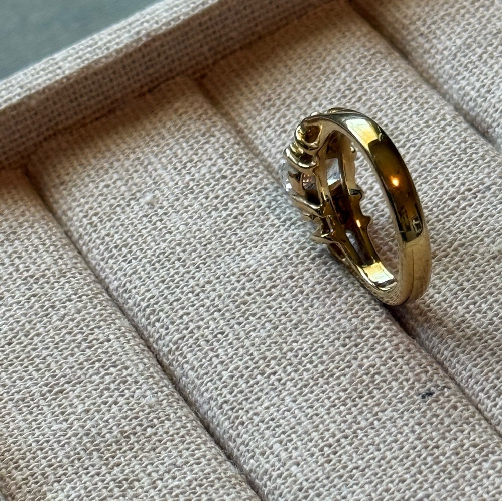 Gold Ring - Picture 10 of 11